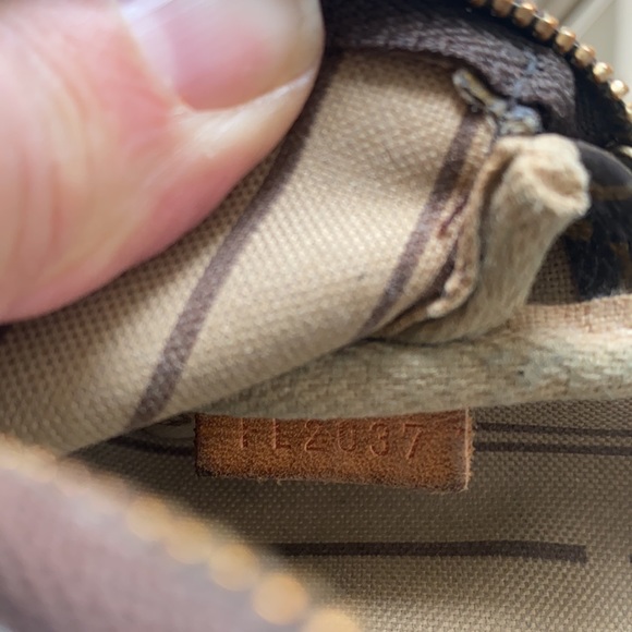 Louis Vuitton wallet - Picture 6 of 9